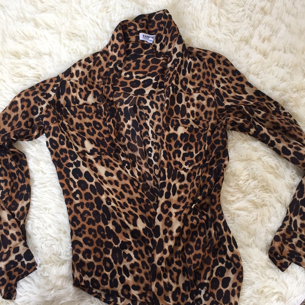 Size S express leopard print satin shirt